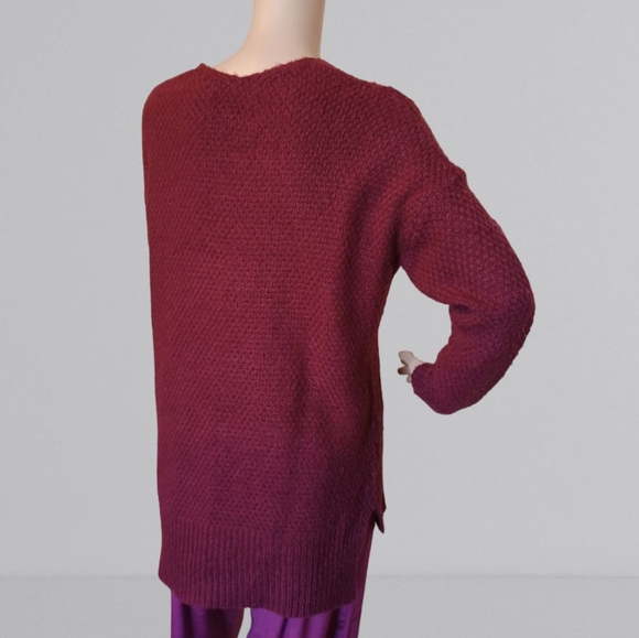 Suzy Shier Women's Burgundy Oversized V-neck Cable Knit Sweater - Picture 9 of 16